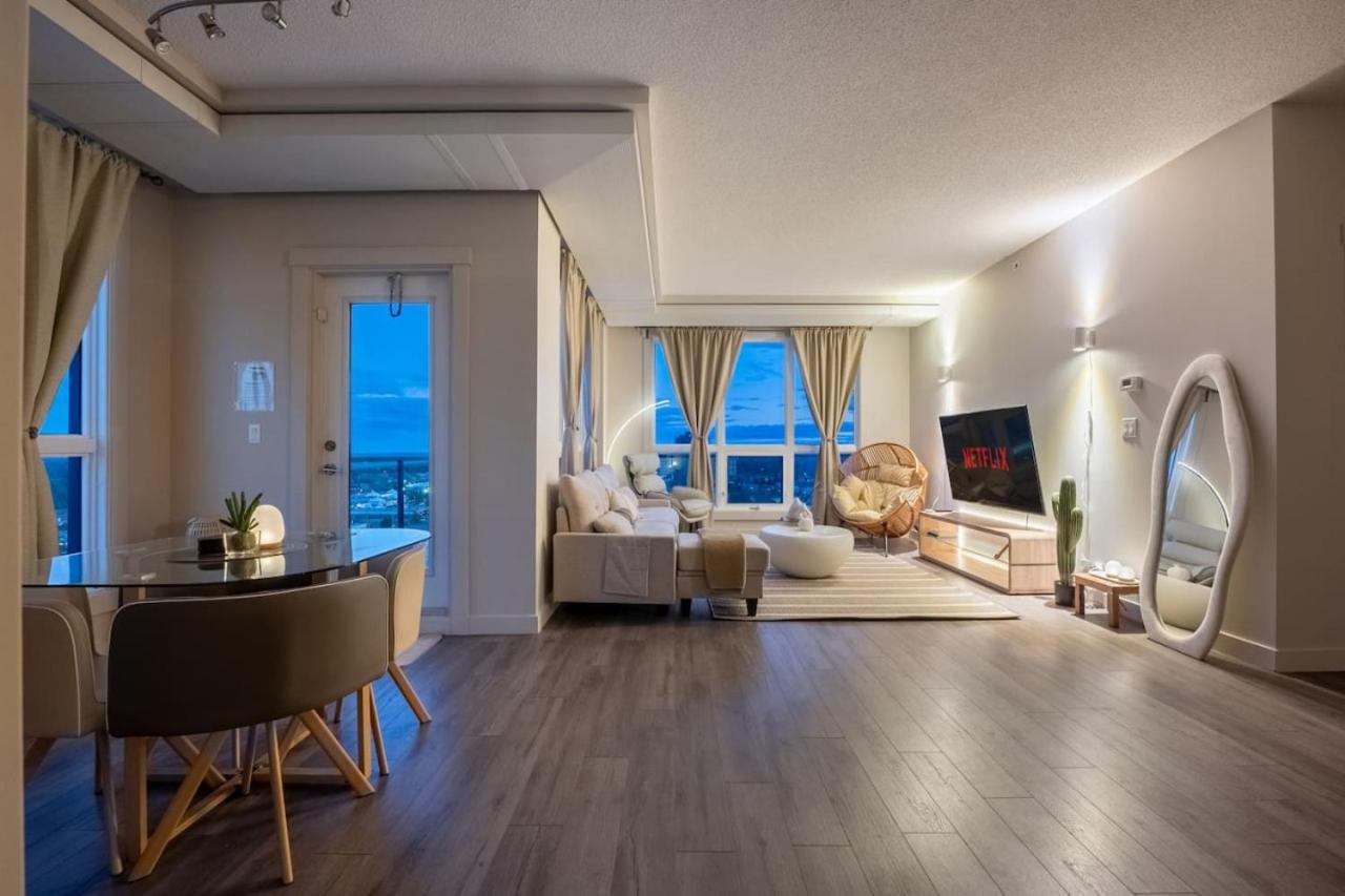 Upscale Penthouse Stay With Mountain & City Views, Free Parking, Bbq Grill, Office Space & More YYC Eksteriør bilde