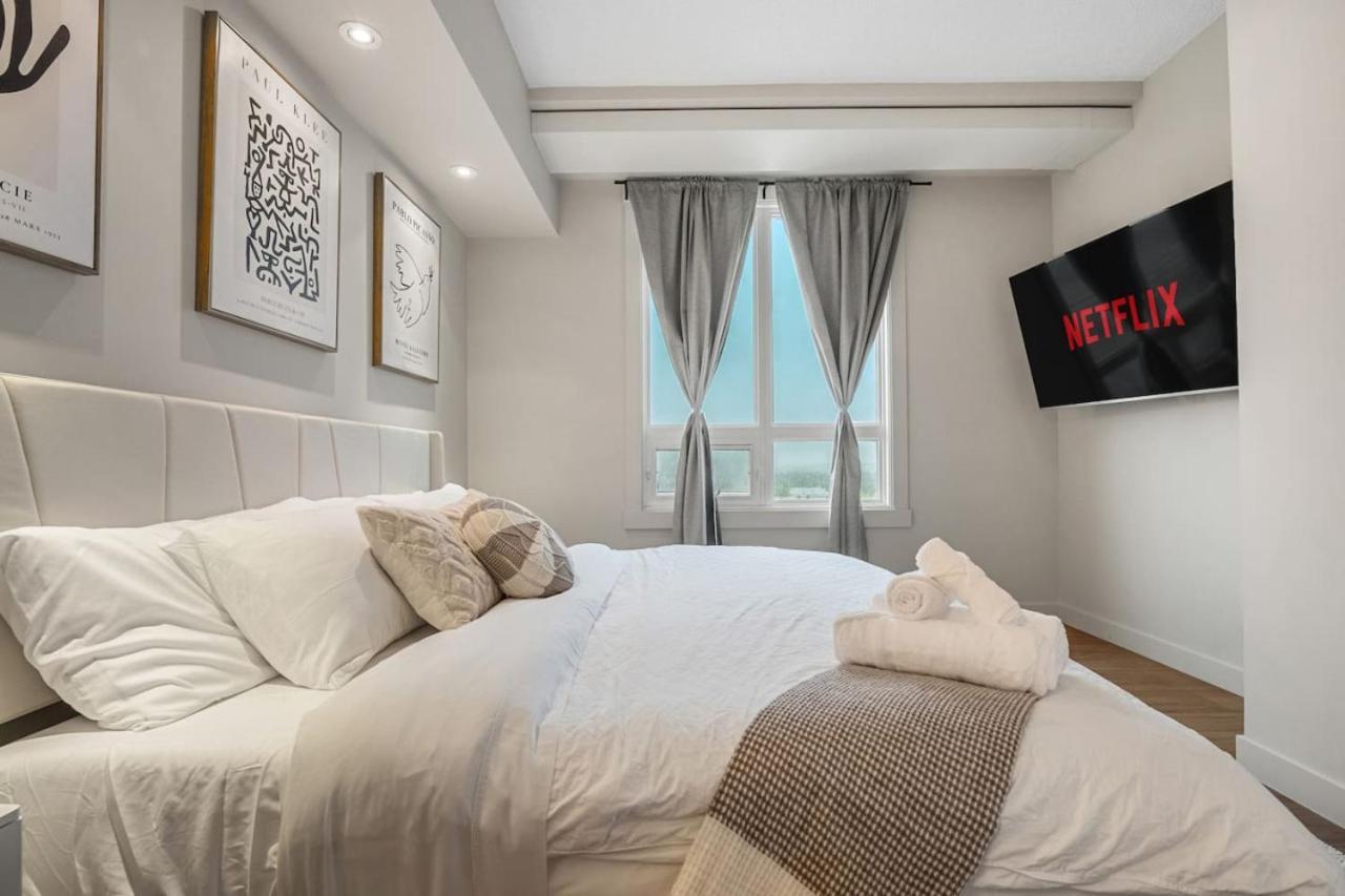 Upscale Penthouse Stay With Mountain & City Views, Free Parking, Bbq Grill, Office Space & More YYC Eksteriør bilde