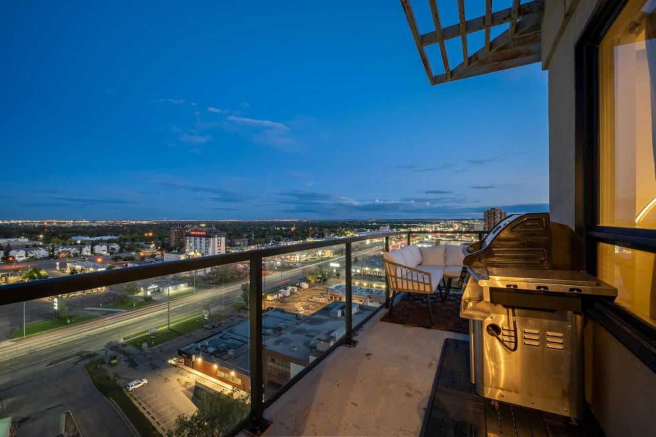 Upscale Penthouse Stay With Mountain & City Views, Free Parking, Bbq Grill, Office Space & More YYC Eksteriør bilde