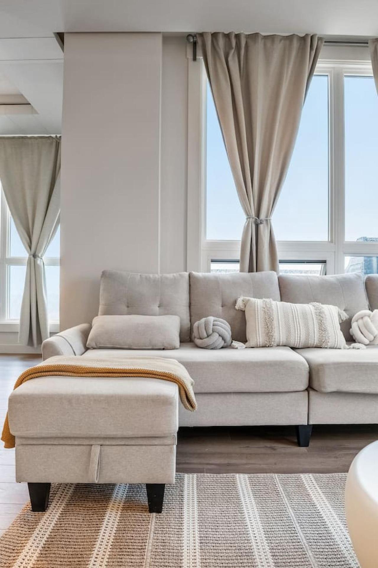 Upscale Penthouse Stay With Mountain & City Views, Free Parking, Bbq Grill, Office Space & More YYC Eksteriør bilde